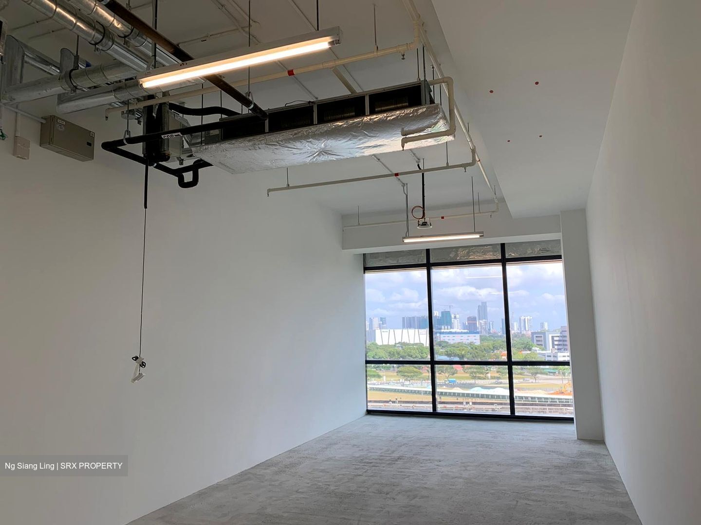 Woods Square (D25), Office #501998611